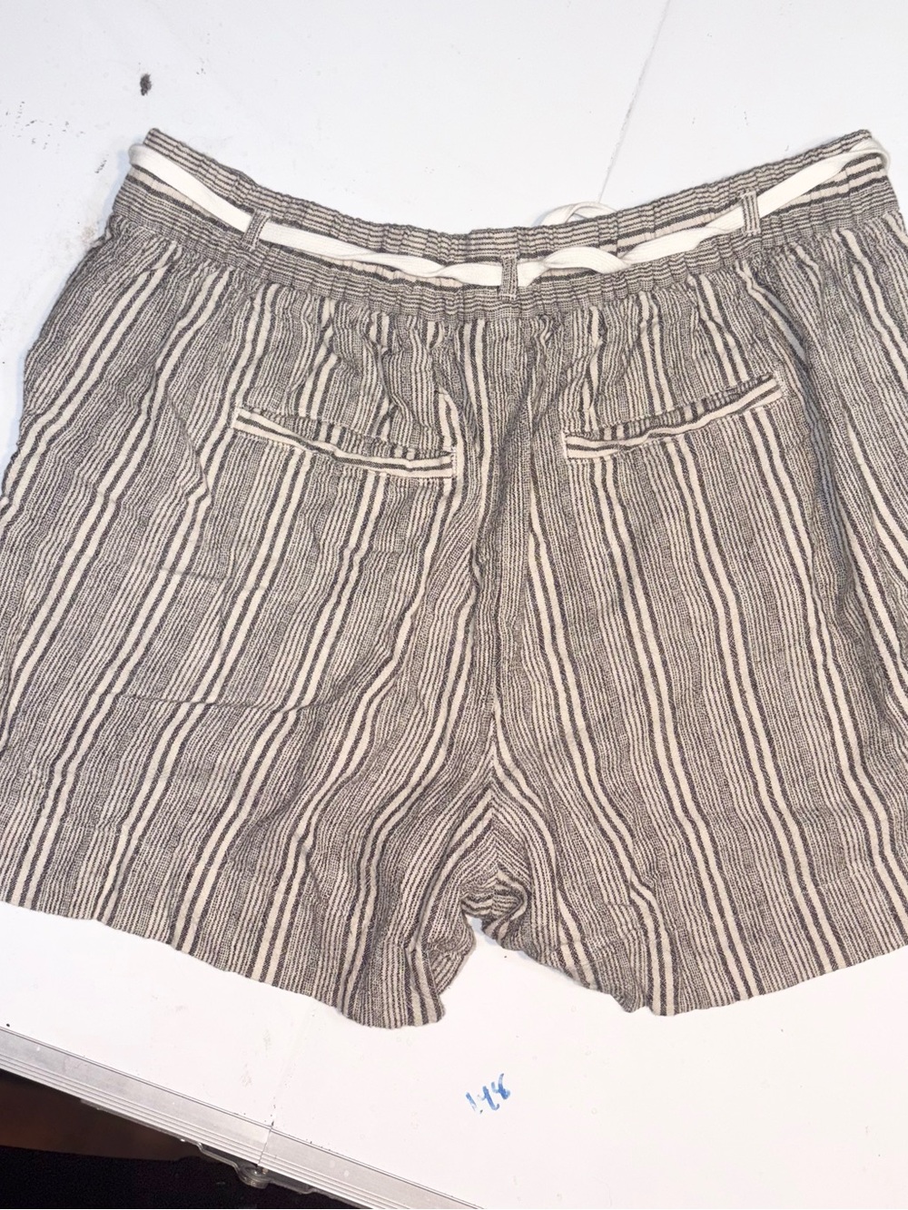 Lane Bryant Striped Linen-Blend Drawstring Shorts 14-16 - Picture 9 of 12